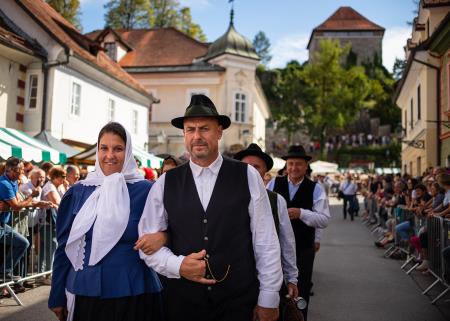 Izjemen obisk zaznamoval 50. Dneve narodnih noš in oblačilne dediščine v Kamniku (Blaž T. Muc)  (79)